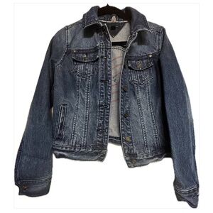 Vintage Tommy Hilfiger Blue Jean Jacket *Excellent condition*